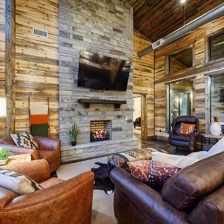 Ember Skye Cabin - 2 Bdr & Bunk Nook/2.5 Bath Broken Bow Exterior foto